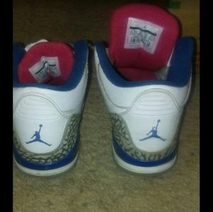 Jordan's Retro 3 Y 2.5